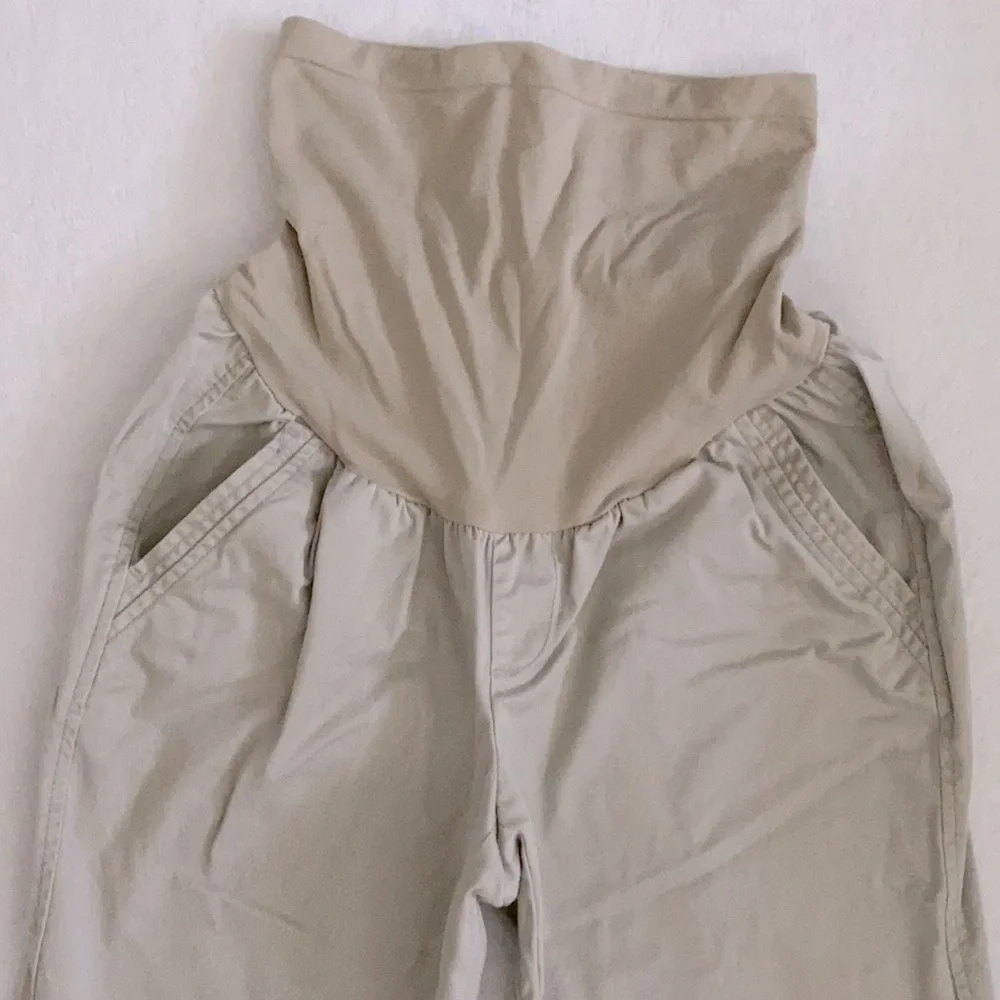 Oh Baby by Motherhood | Maternity Stretch Cotton Full Panel Capri Pants Khaki S - Picture 2 of 16